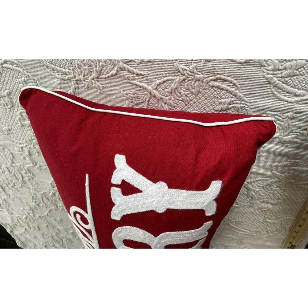 ENVOGUE MERRY Rectangle Pillow Decorative Christmas 100% Cotton Feather? Zip
